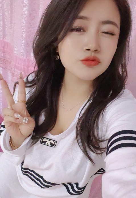 身材高挑的少妇