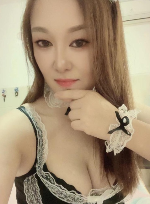 熟女少妇性感服务女擅长胸推 口爆