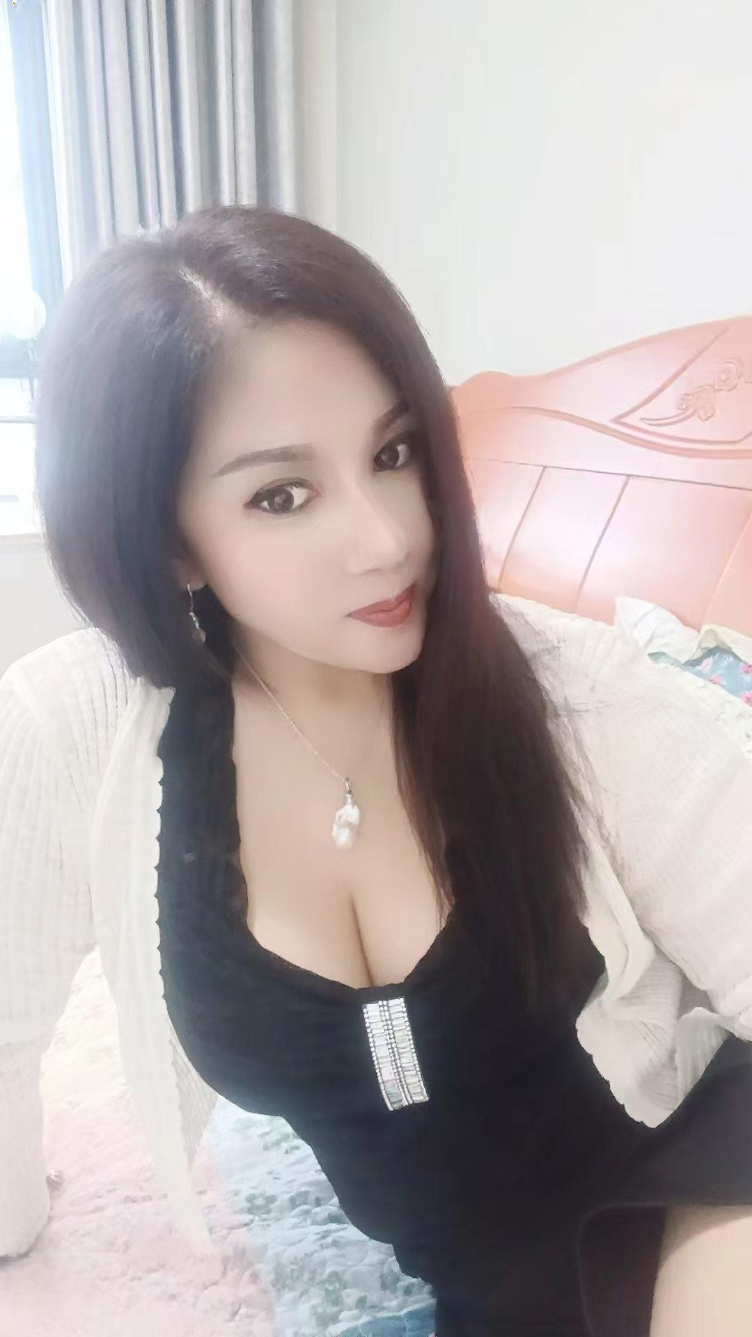 苏州极品巨乳肥臀美少妇