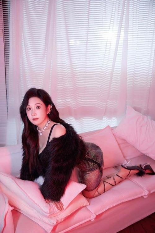 拱墅av女郎雯雯