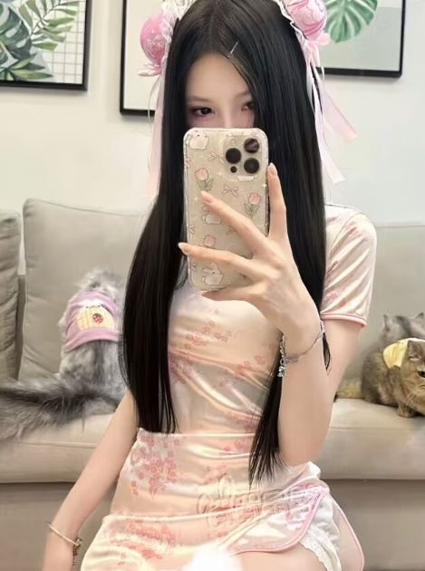一线天馒头b妹子