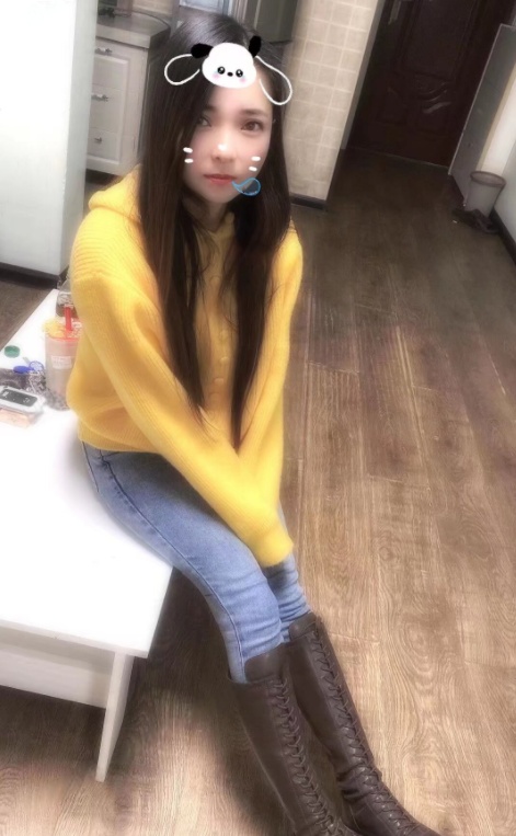 西青区一枚女友型小萝莉
