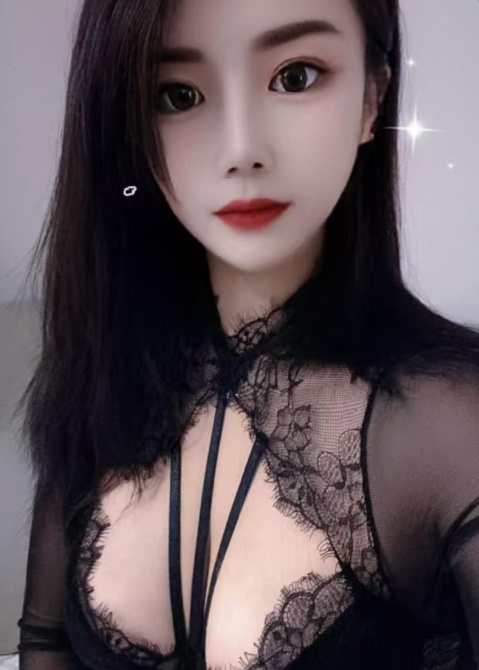 三里屯性感美女很有韵味