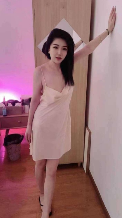 极品艳凤，凶器逼人