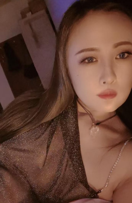 凯旋门少妇