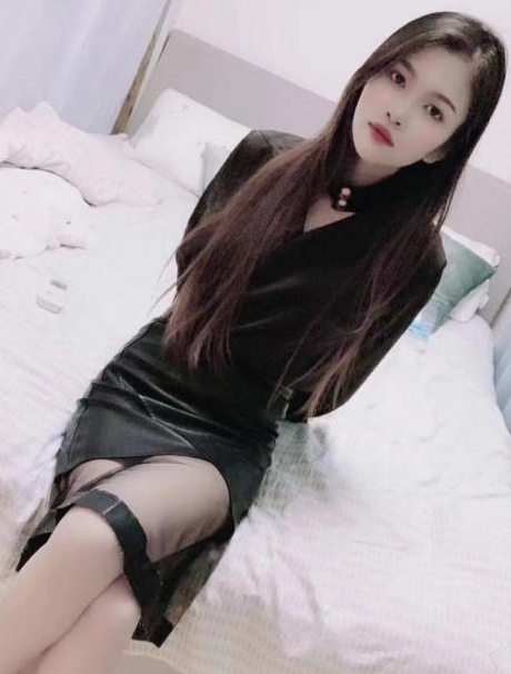 武侯肤白长腿贝贝