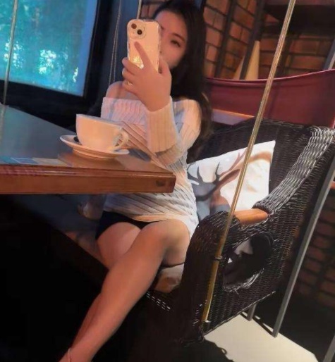 南山南风骚美女