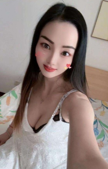 服务到位的颜值妹子