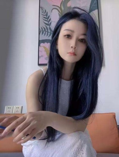 南山美甲师泡芙