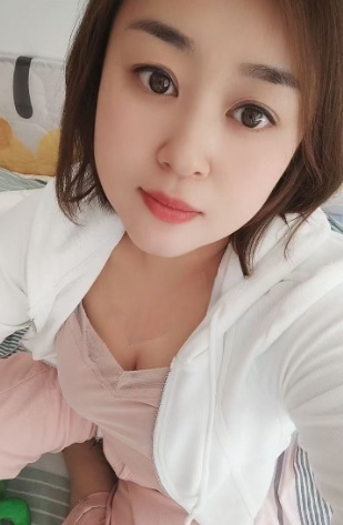 章丘静静