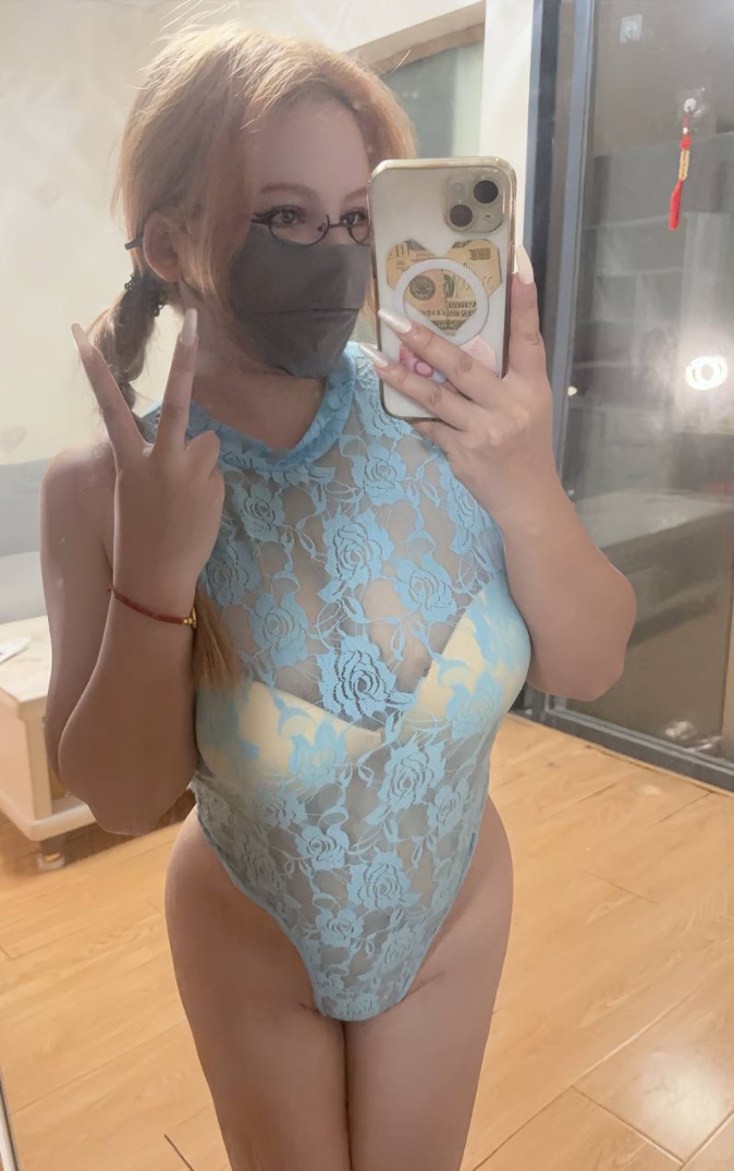 丰满混血特色服务女优