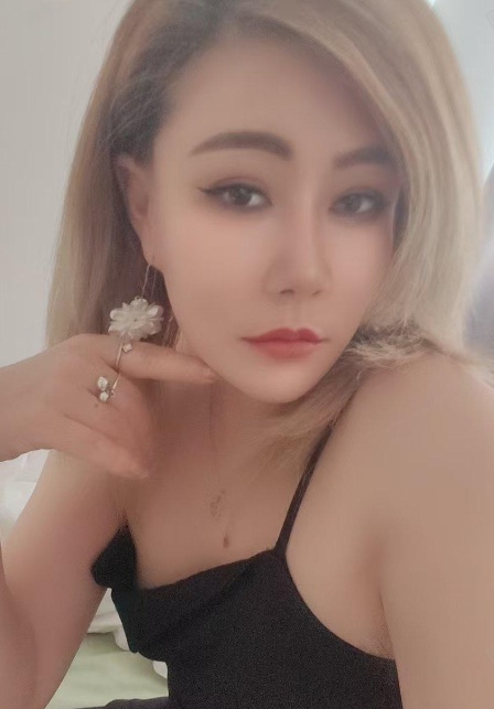 性感长腿美少妇