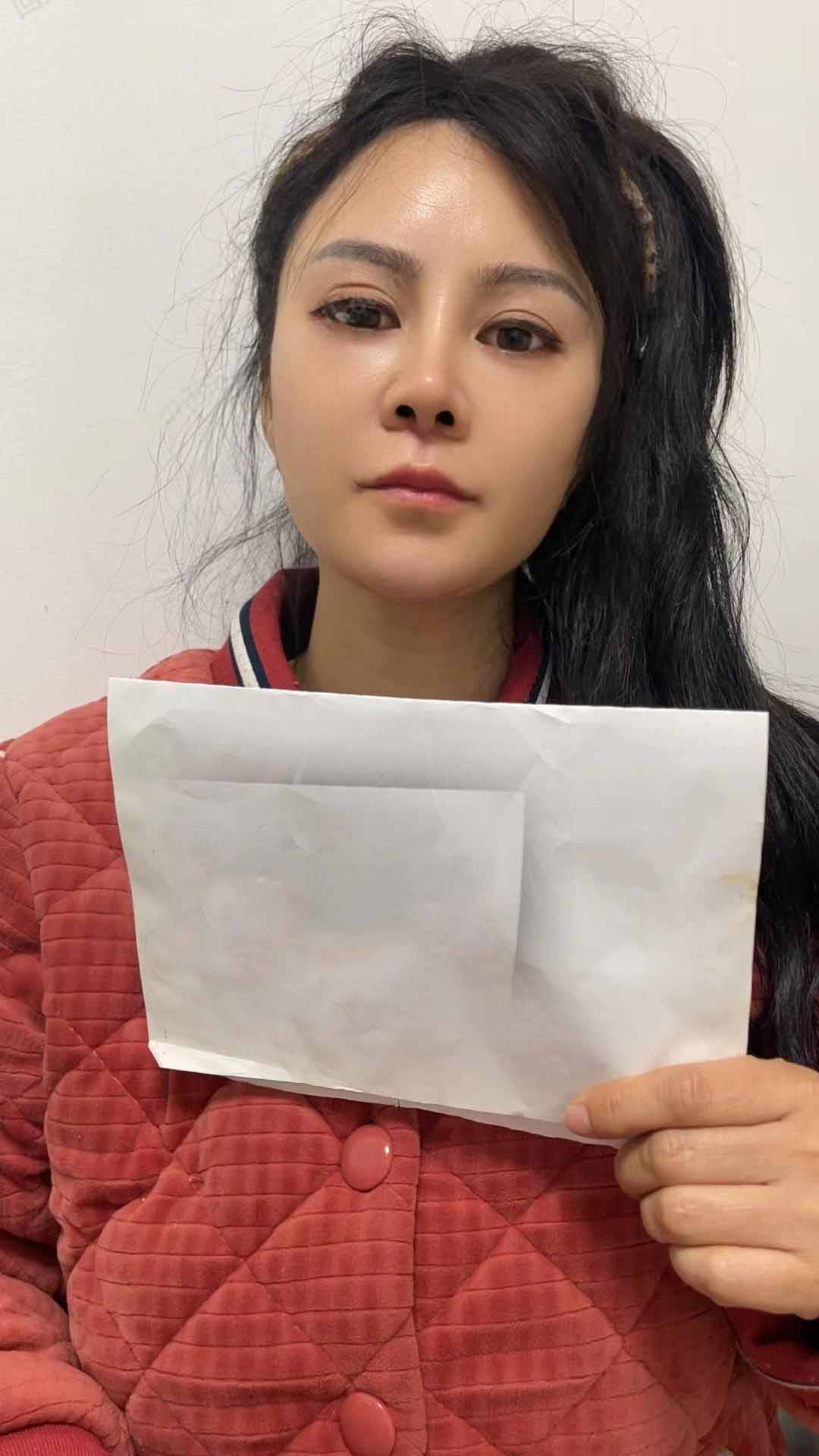 漂亮美丽的小姐姐。