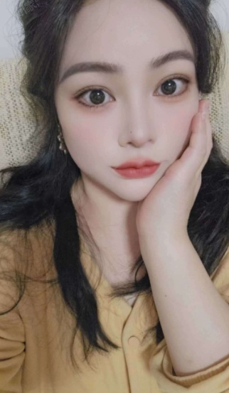大眼睛性价比少妇