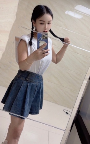 可爱型妹子