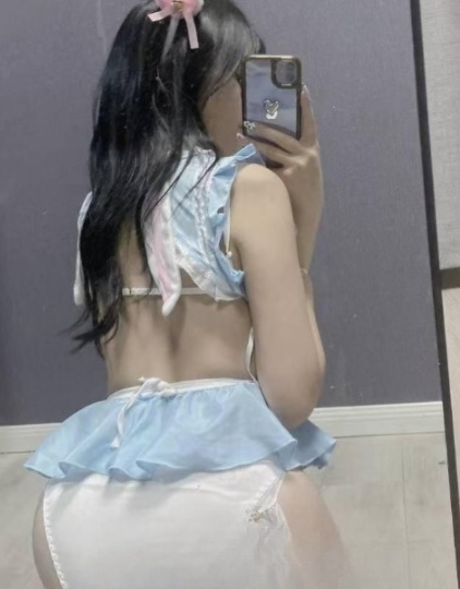 河东粉鲍多汁小骚妹