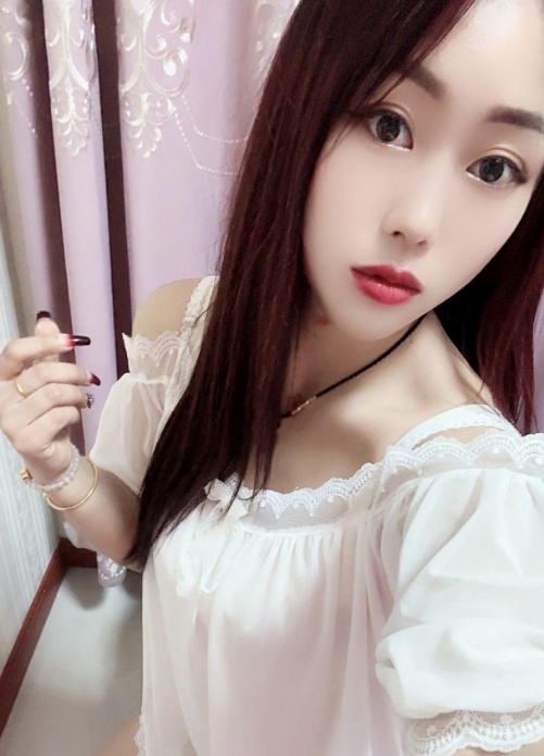 制服风骚水多美女