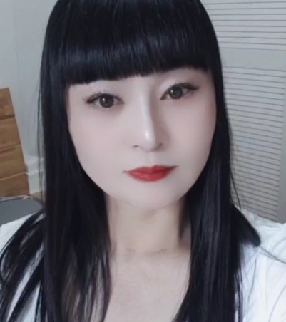 超大巨乳奶子少妇
