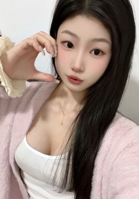 大翘臀擦炮机安妮