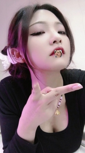小高端妹子