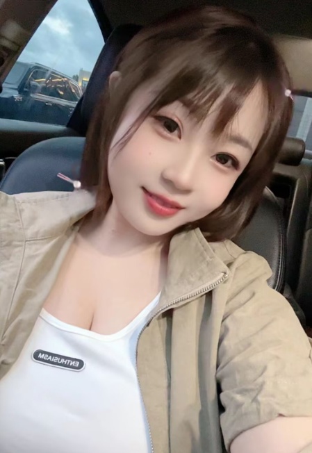 巨乳肥臀学生妹