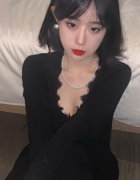呈贡纯欲长腿小姐姐