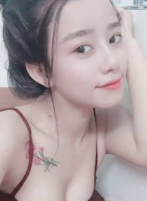 风骚大奶气质美眉
