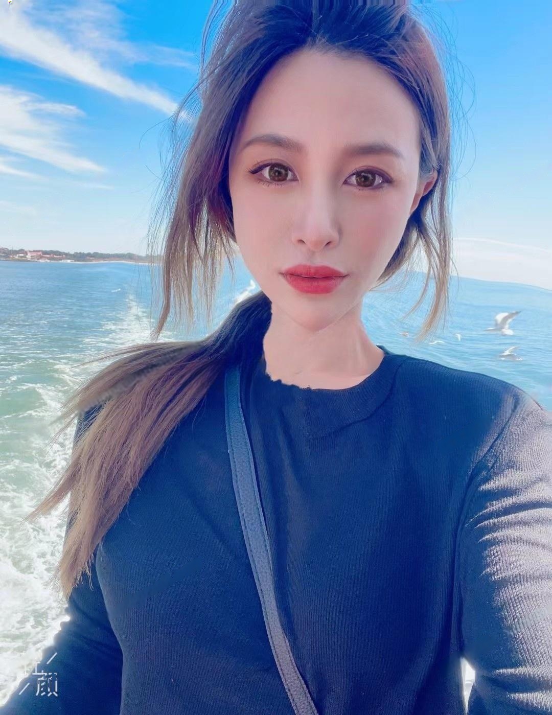 名凤左小右