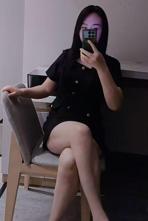 成寿寺抓龙筋大长腿少妇