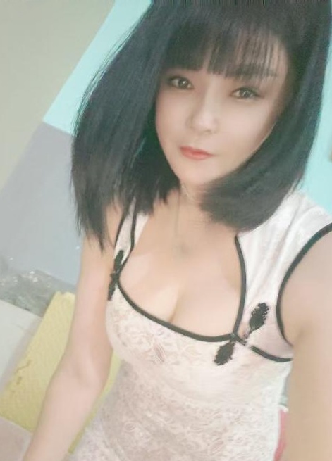 欢愉小姐姐