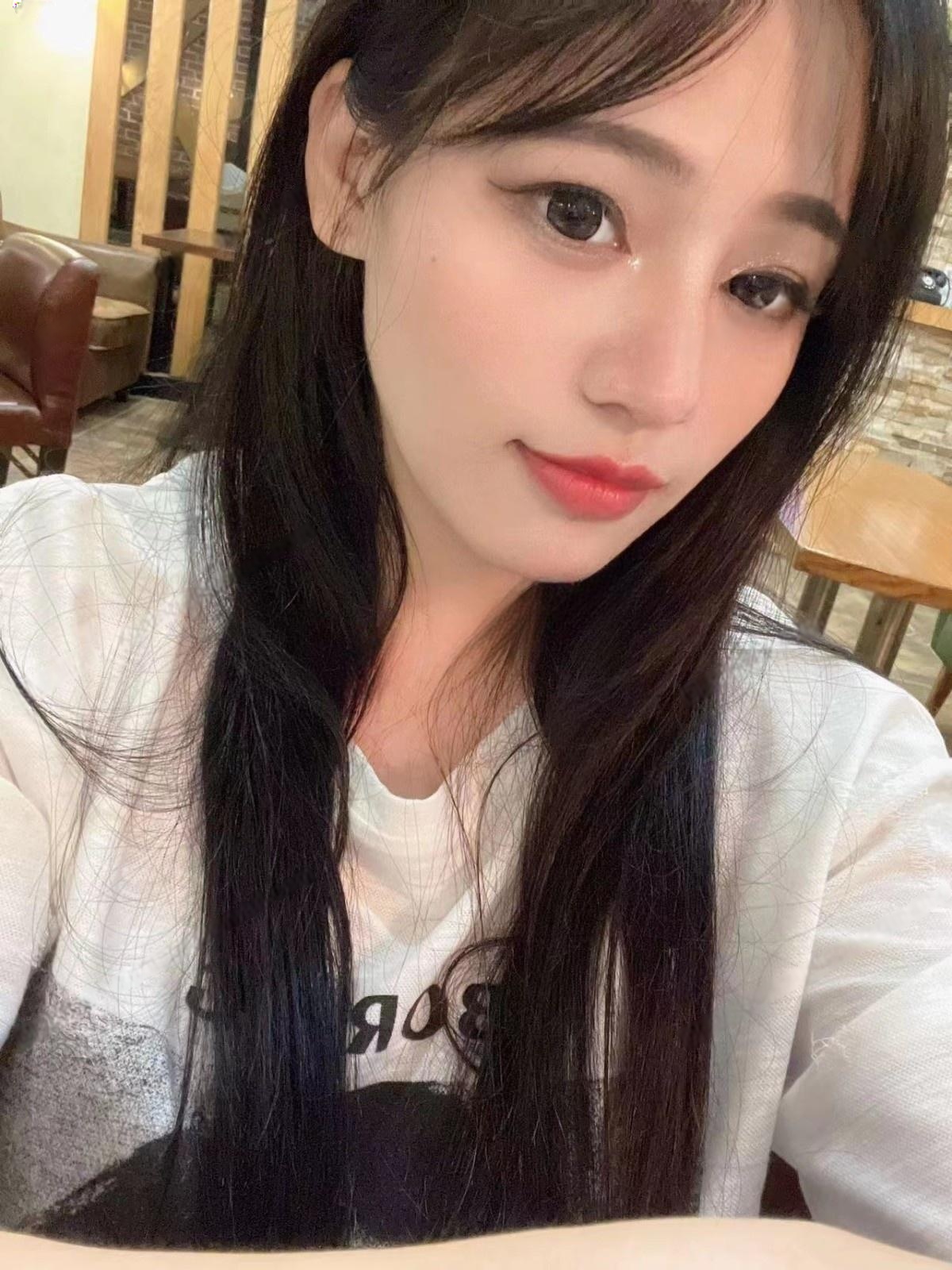 腕饰小妹彤彤