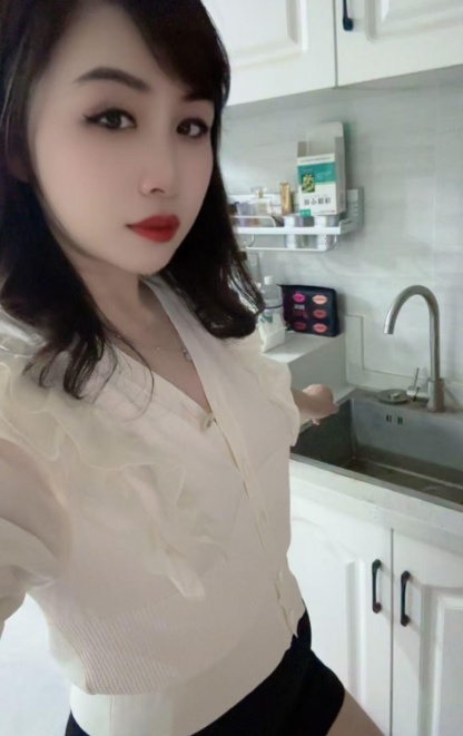 大学城小骚货乔乔