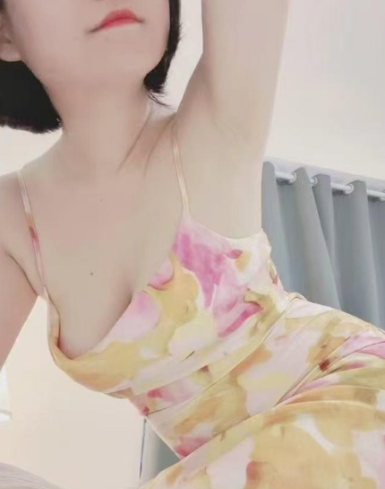 丰满紧致小姐姐