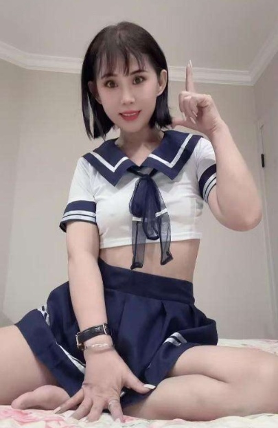 徐汇刚回归的妹子