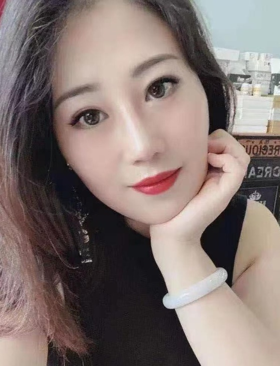巨乳少妇朵朵