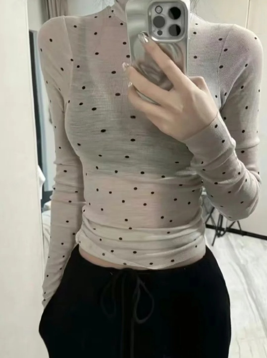 有马甲线说话温柔的美女