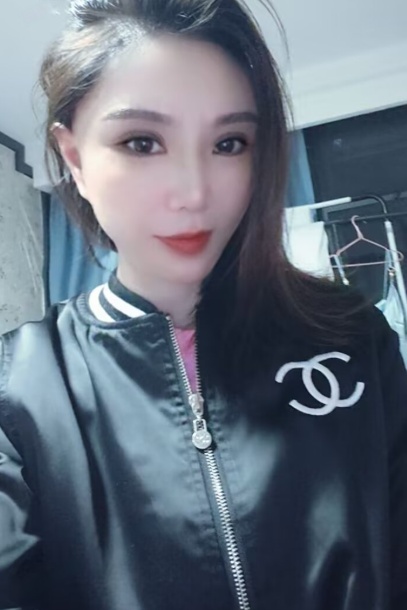性感轻熟女