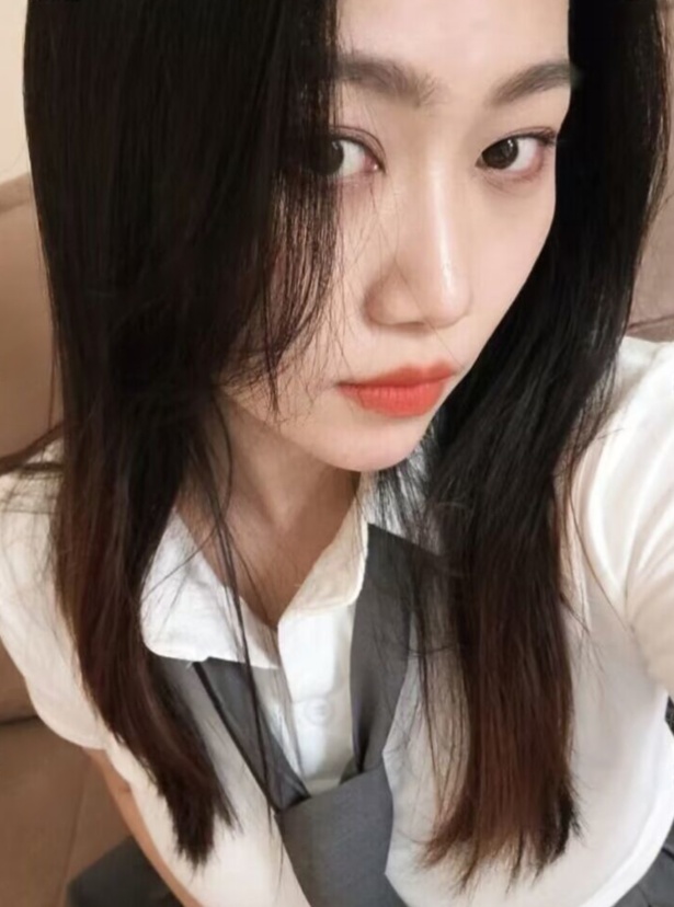 火辣大美女可吻