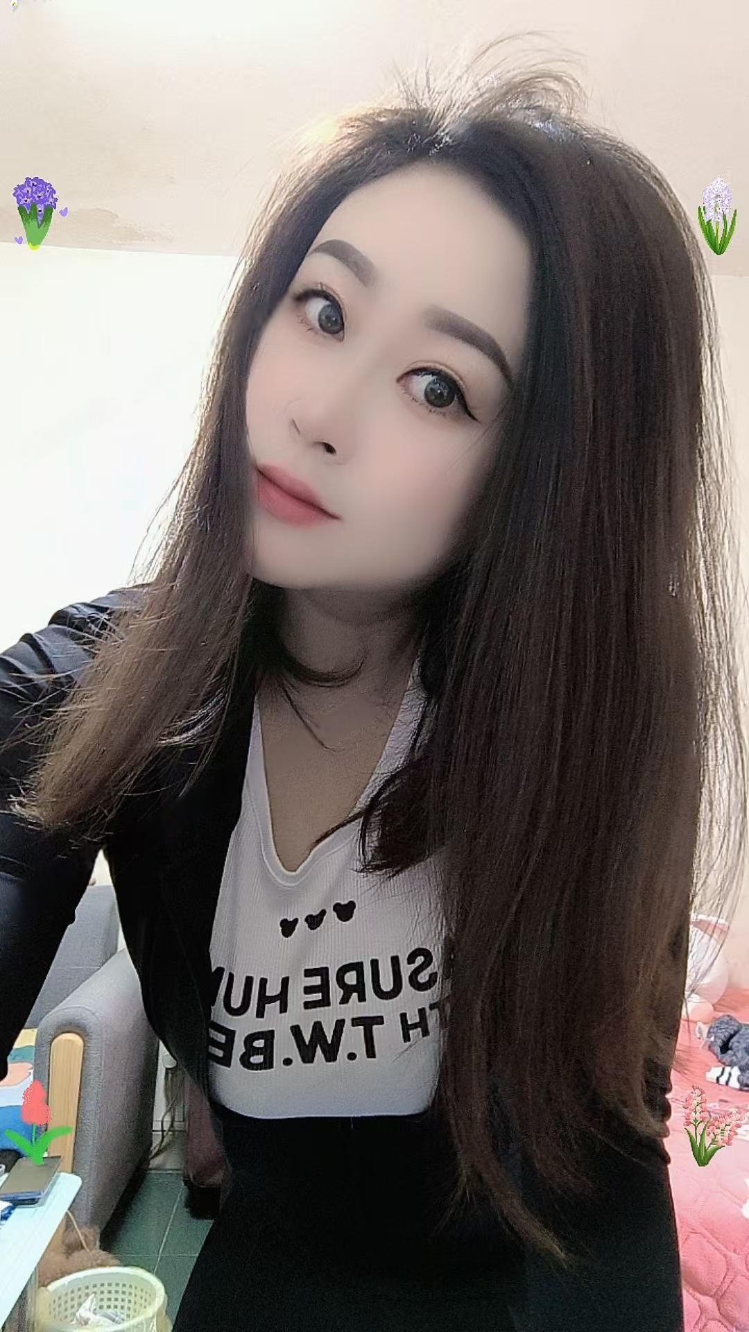 大胸美女，性价比高