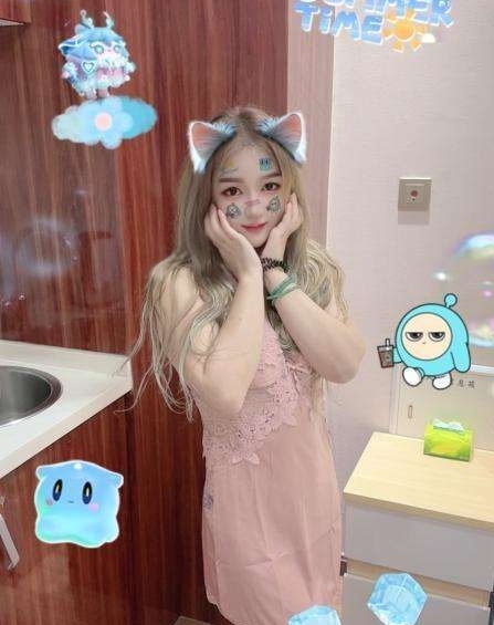 挺骚得妹子