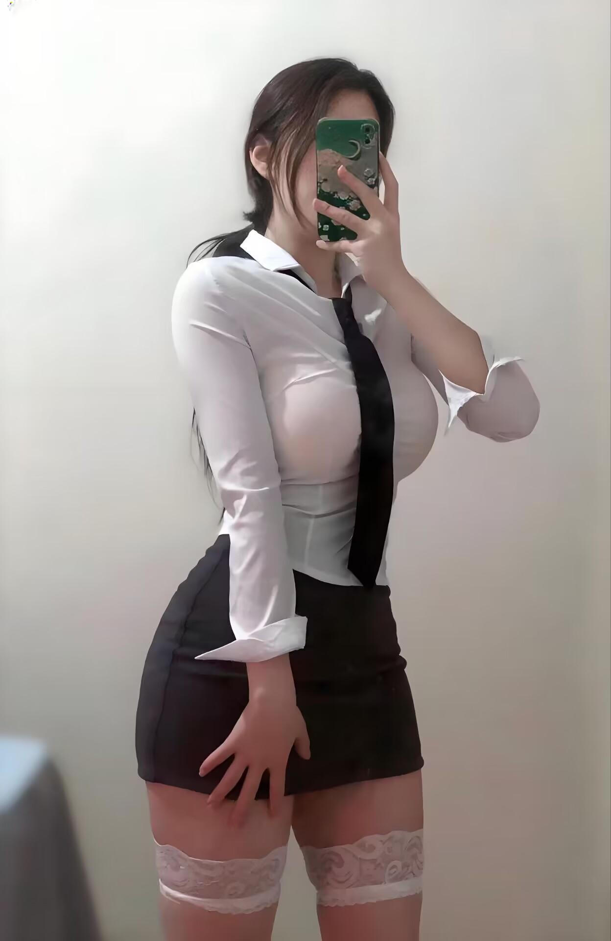 服务系大胸奶茶妹妹