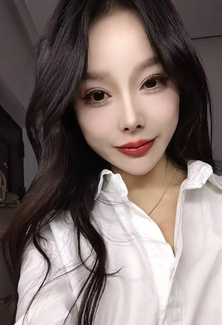 青羊胸大主动的骚少妇