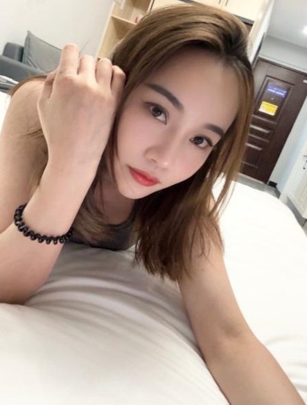 轻熟长腿御姐型少妇