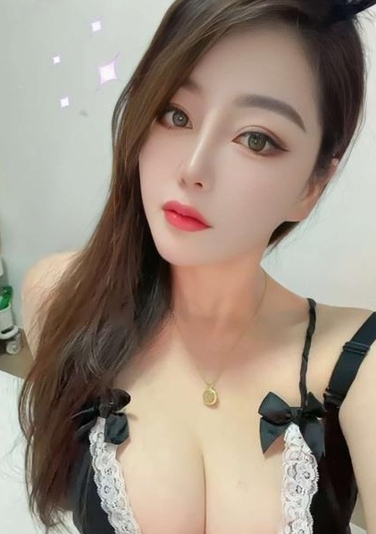中环大奶妹子吴娜