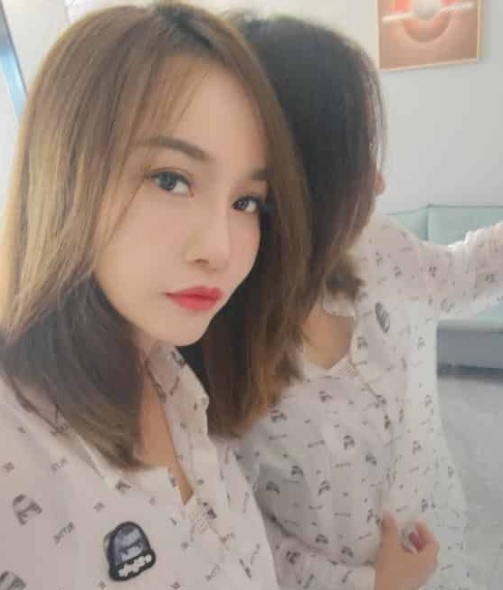 长腿服务型性感少妇