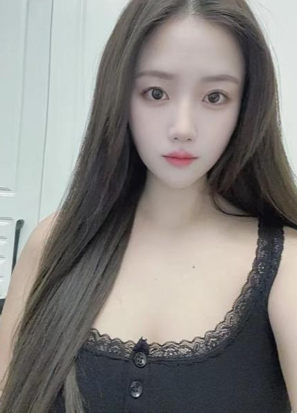 清纯兼职零零后小姐姐