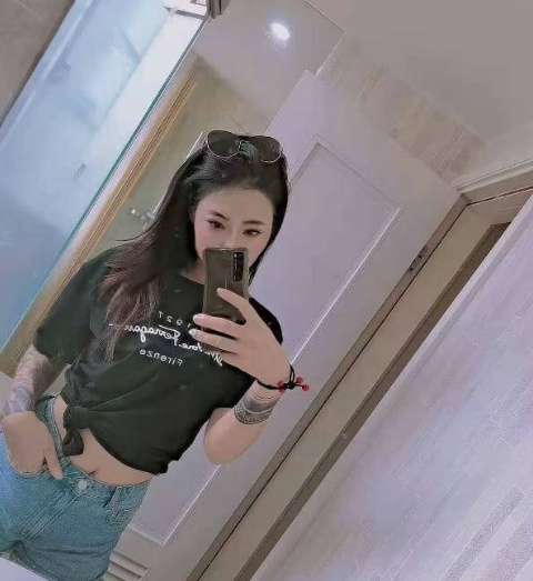 大胸美女金娜