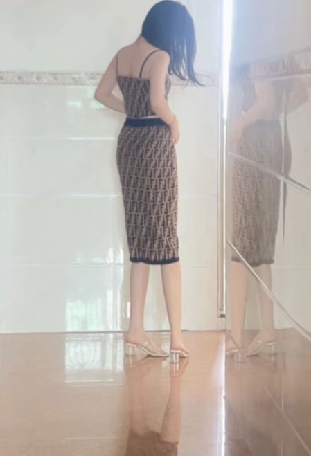 斯斯知暖