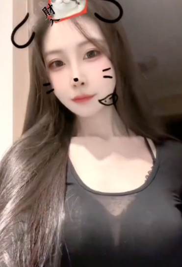 尤物极品身材瑜伽小姐姐