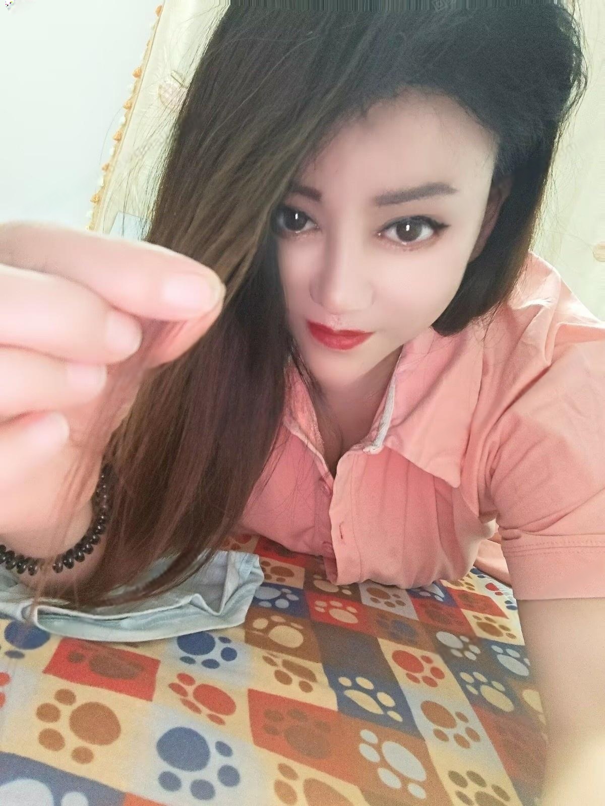 风情万种小少妇